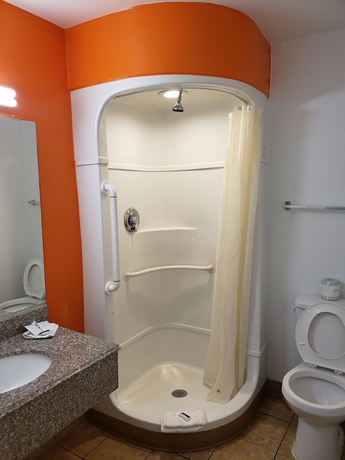 Imagen de la habitación del Hotel Nights Stay. Foto 16