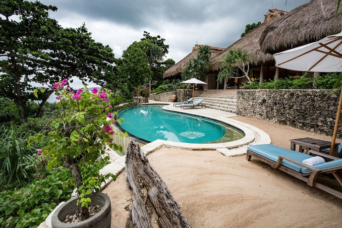 Imagen de la piscina del Hotel Nihi Sumba. Foto 19