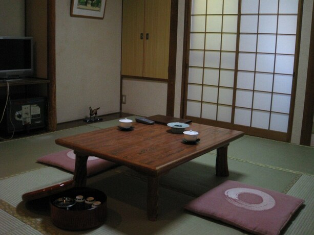 Imagen de la habitación del Hotel Nihonkan. Foto 24