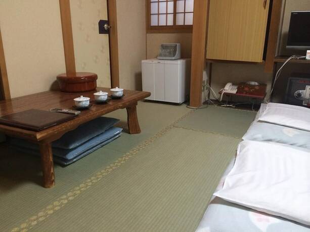 Imagen de la habitación del Hotel Nihonkan. Foto 27