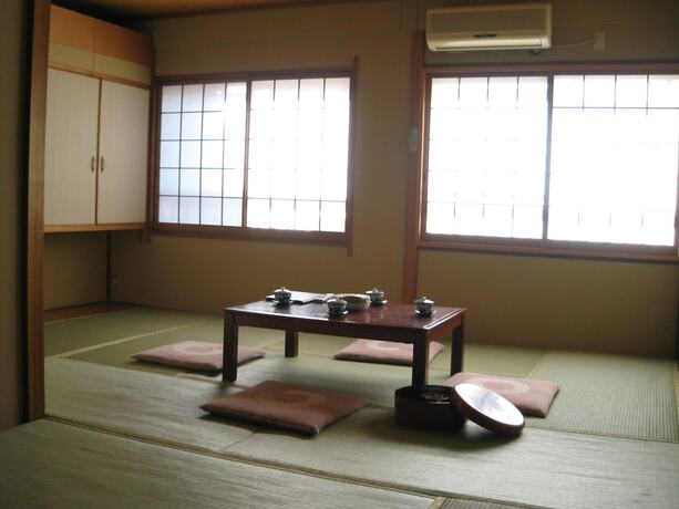 Imagen de la habitación del Hotel Nihonkan. Foto 29
