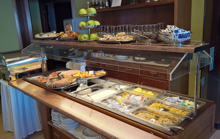 Imagen del bar/restaurante del Hotel Nike, Marniga. Foto 6