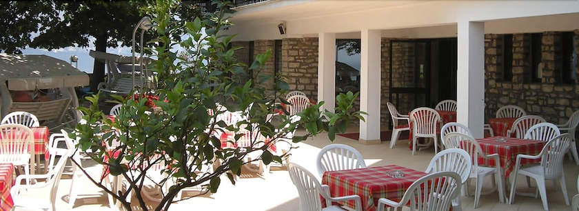 Imagen del bar/restaurante del Hotel Nike, Marniga. Foto 8