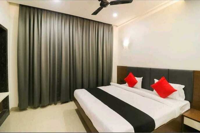 Imagen de la habitación del Hotel Nikhil Regency. Foto 6