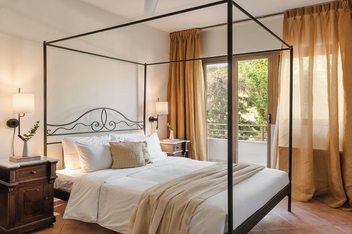 Imagen de la habitación del Hotel Niki Beach. Foto 4