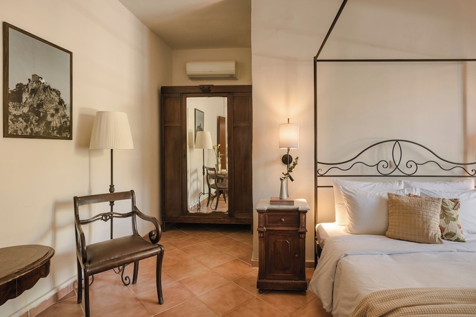 Imagen de la habitación del Hotel Niki Beach. Foto 5