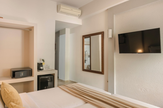 Imagen de la habitación del Hotel Niki Beach. Foto 11