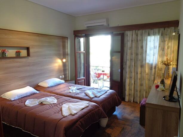 Imagen general del Hotel Niki Studios Sea-Front. Foto 16