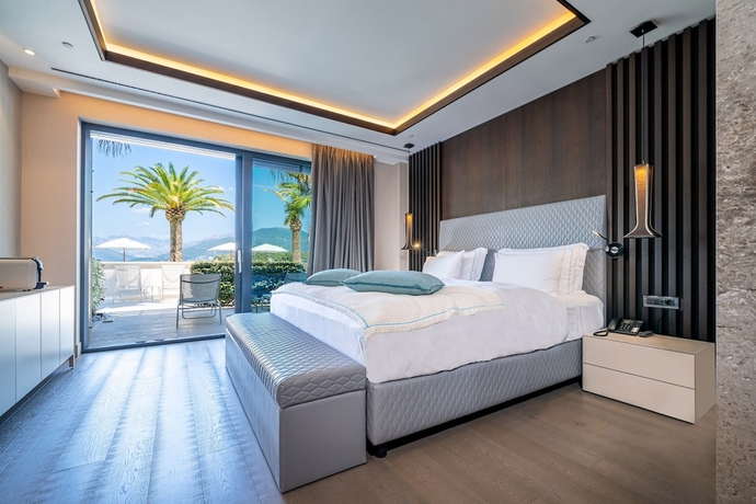 Imagen de la habitación del Hotel Nikki Beach Resort and Spa Montenegro. Foto 6