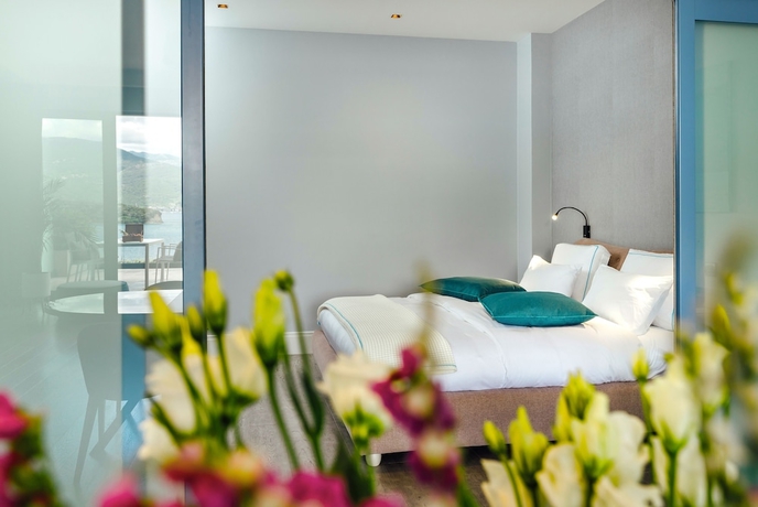 Imagen de la habitación del Hotel Nikki Beach Resort and Spa Montenegro. Foto 14