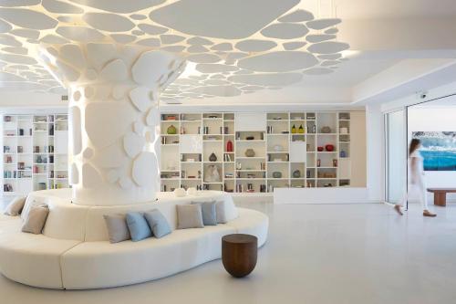 Imagen general del Hotel Nikki Beach Resort and Spa Porto Heli. Foto 6