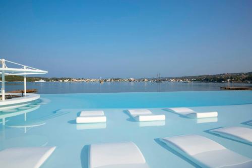 Imagen general del Hotel Nikki Beach Resort and Spa Porto Heli. Foto 8