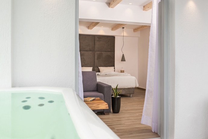 Imagen de la habitación del Hotel Nikki Beach Resort and Spa Santorini. Foto 9