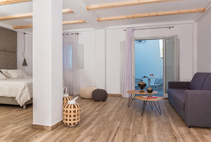 Imagen de la habitación del Hotel Nikki Beach Resort and Spa Santorini. Foto 14