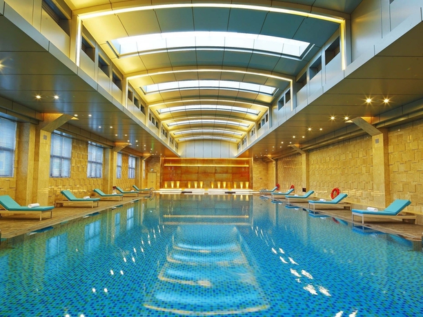 Imagen de la piscina del Hotel Nikko Xiamen. Foto 16