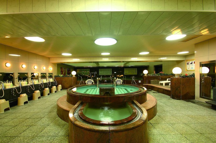 Imagen de la piscina del Hotel Nikoh Capsule Refre - Hostel - Caters To Men. Foto 17