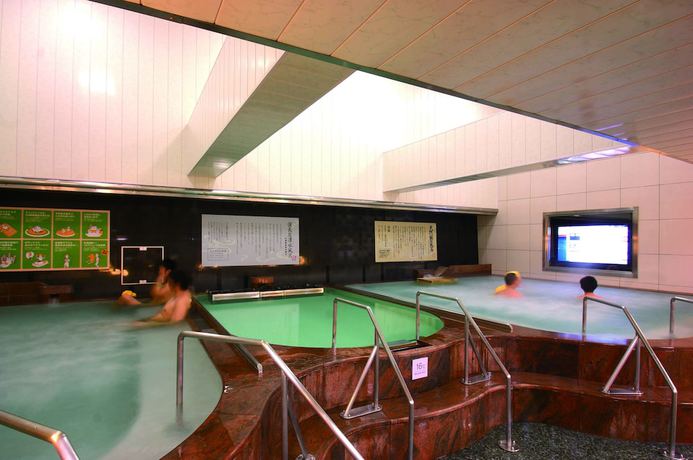 Imagen de la piscina del Hotel Nikoh Capsule Refre - Hostel - Caters To Men. Foto 18