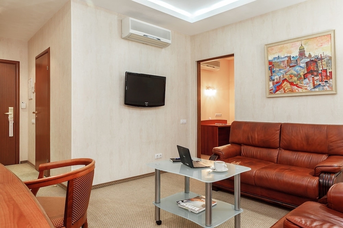 Imagen de la habitación del Hotel Nikol Business. Foto 2