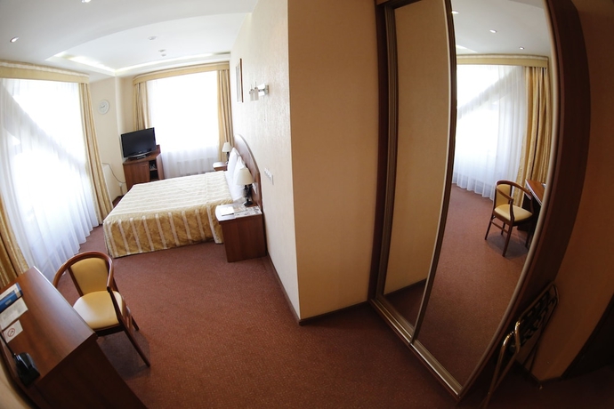 Imagen de la habitación del Hotel Nikol Business. Foto 4