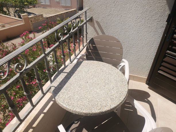 Imagen de la habitación del Hotel Nikola. Foto 7