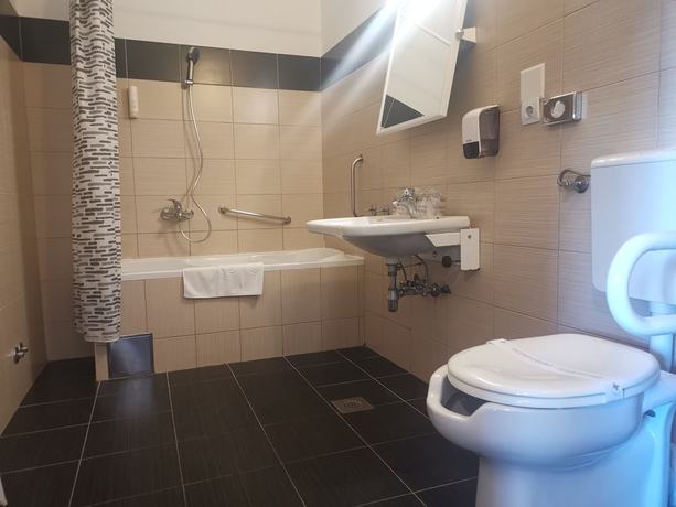 Imagen de la habitación del Hotel Nikola. Foto 13