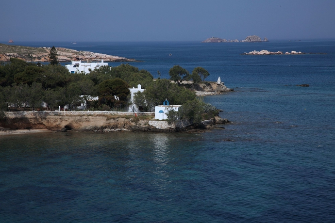 Imagen de los exteriores del Hotel Nikolas, Paros Ciudad. Foto 9