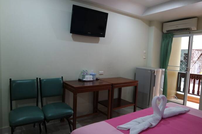 Imagen general del Hotel Nikom Court. Foto 9