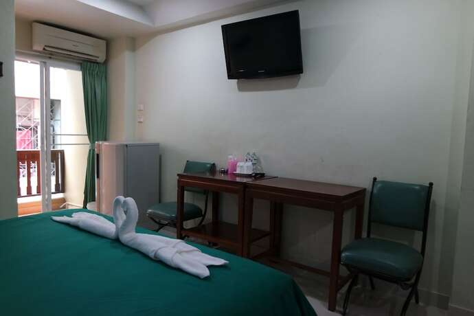 Imagen general del Hotel Nikom Court. Foto 10