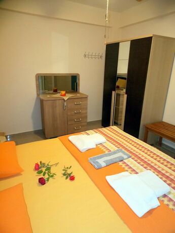 Imagen de la habitación del Hotel Nikos Apartments. Foto 19