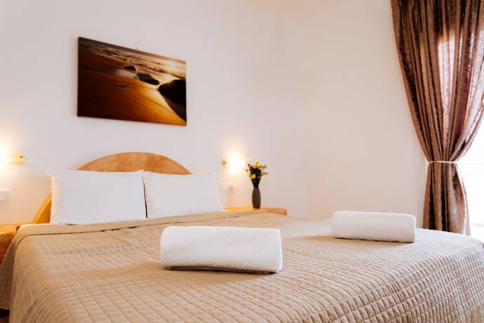 Imagen de la habitación del Hotel Nikos. Foto 5