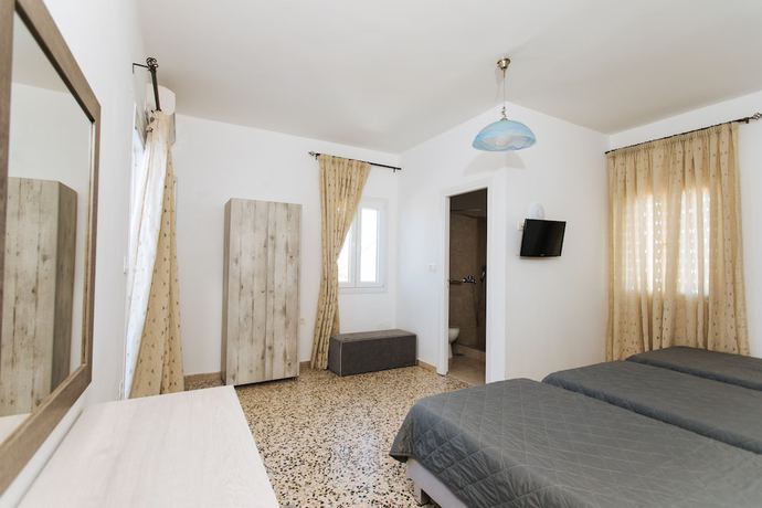 Imagen de la habitación del Hotel Nikos. Foto 7