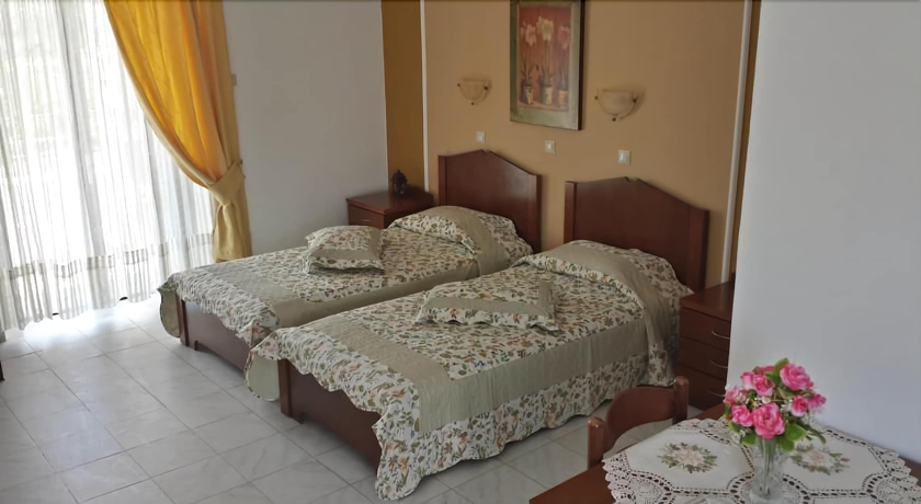 Imagen de la habitación del Hotel Nikos Studios. Foto 9
