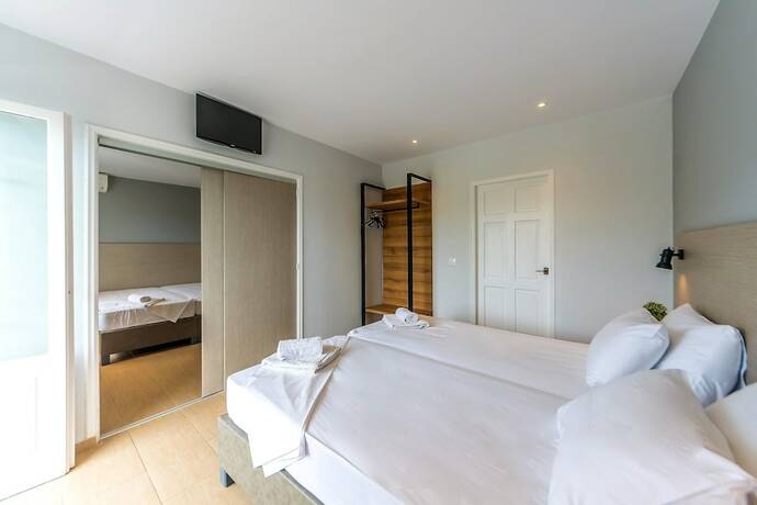 Imagen general del Hotel Nikos Villas. Foto 3