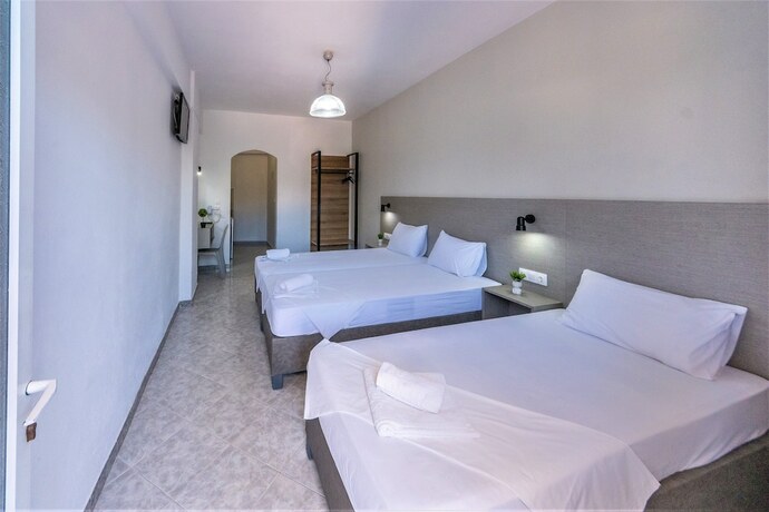 Imagen general del Hotel Nikos Villas. Foto 10