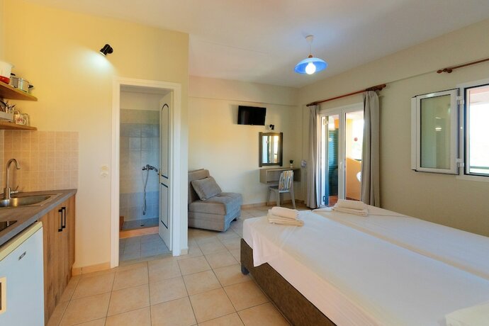 Imagen general del Hotel Nikos Villas. Foto 12