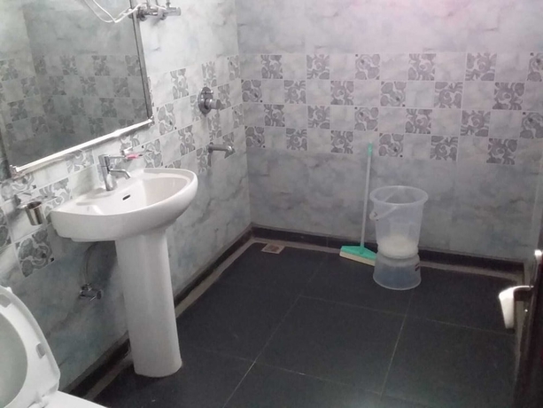 Imagen de la habitación del Hotel Nikunj Ashram. Foto 10