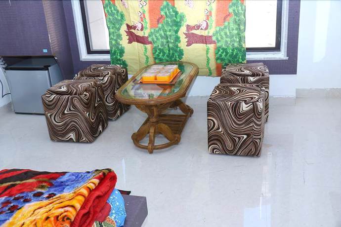 Imagen de los interiores del Hotel Nikunj. Foto 18