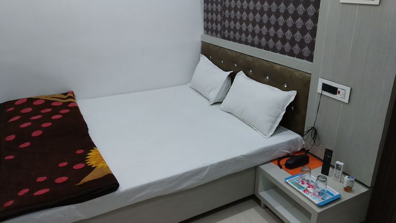 Imagen de la habitación del Hotel Nikunj. Foto 8
