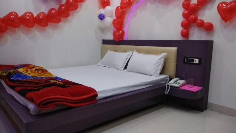 Imagen de la habitación del Hotel Nikunj. Foto 9