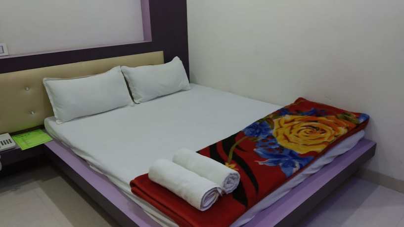 Imagen de la habitación del Hotel Nikunj. Foto 11
