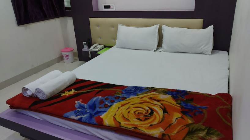 Imagen de la habitación del Hotel Nikunj. Foto 13