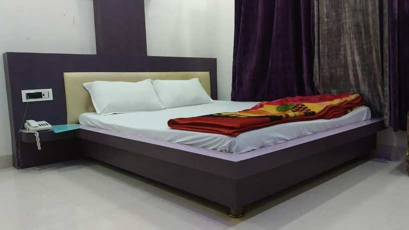 Imagen de la habitación del Hotel Nikunj. Foto 15