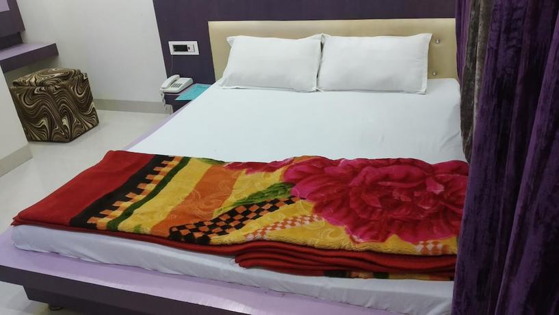 Imagen de la habitación del Hotel Nikunj. Foto 16
