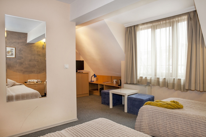 Imagen de la habitación del Hotel Niky. Foto 4
