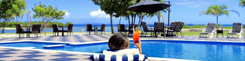 Imagen de la piscina del Hotel Nila Beach Resort Fiji. Foto 12