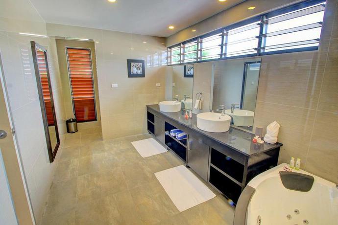 Imagen de los interiores del Hotel Nila Beach Resort Fiji. Foto 9