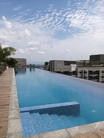Imagen de la piscina del Hotel Nilai Youth City C-25-15 4PAX. Foto 16