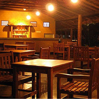 Imagen del bar/restaurante del Hotel Nilaveli Beach. Foto 4