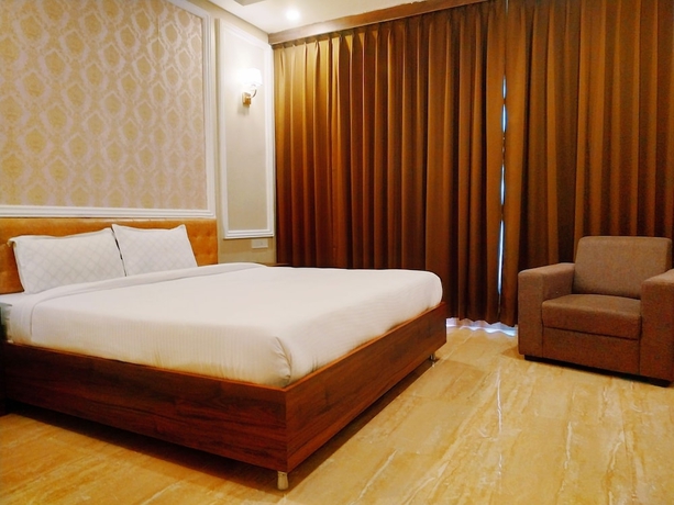 Imagen de la habitación del Hotel Nilay Residency. Foto 2