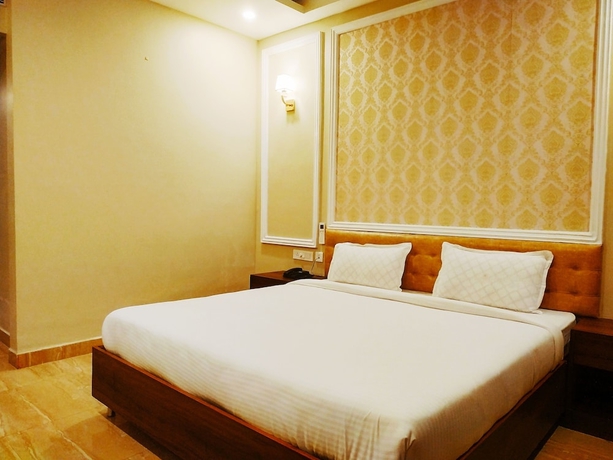 Imagen de la habitación del Hotel Nilay Residency. Foto 6